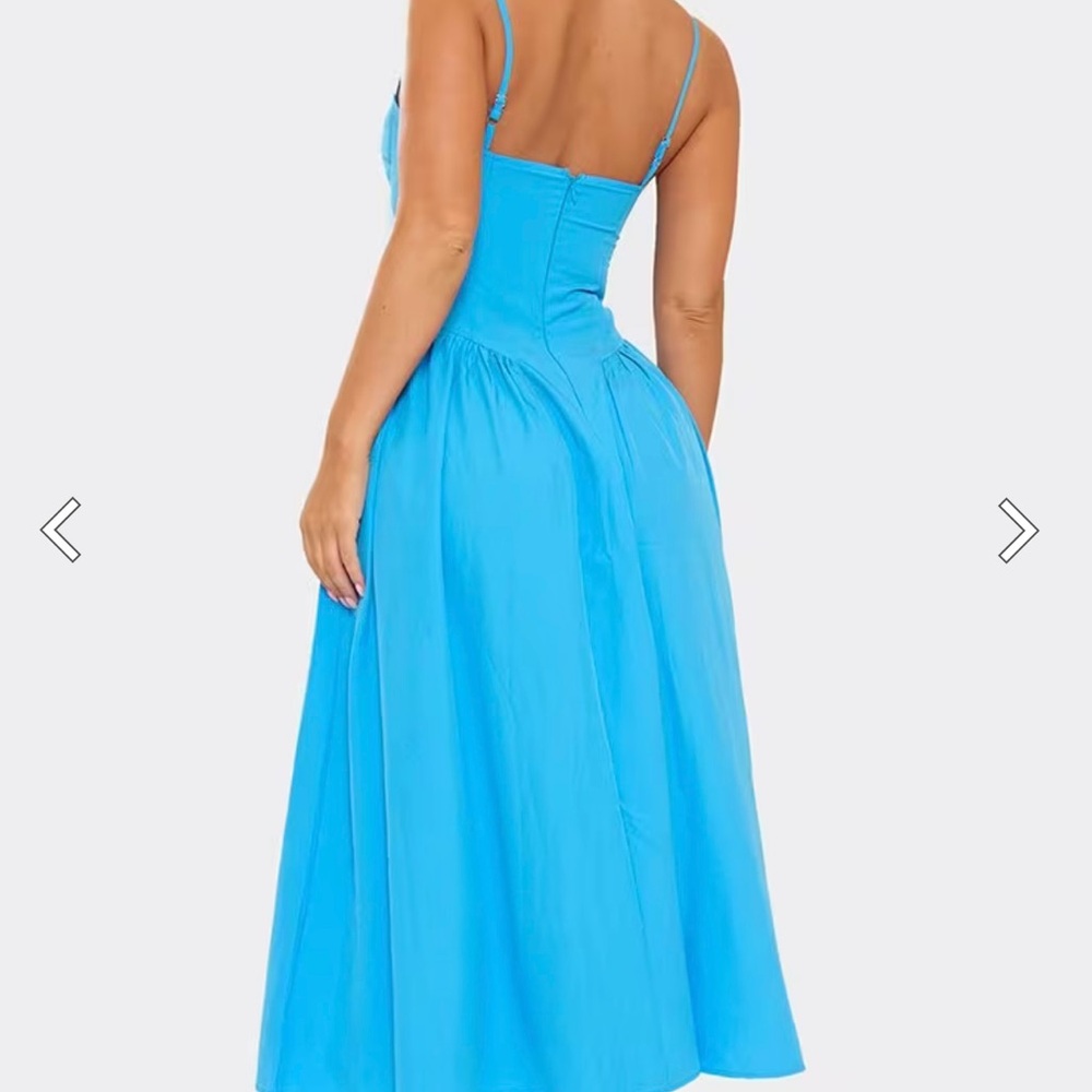 Elegant Blue Midi Dress